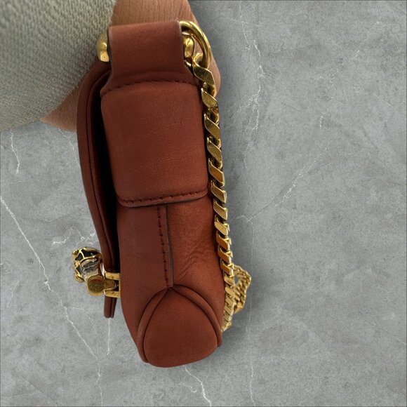 Gucci Tigrette Shoulder bag in Rust Suede with gold chain - Picture 4 of 8